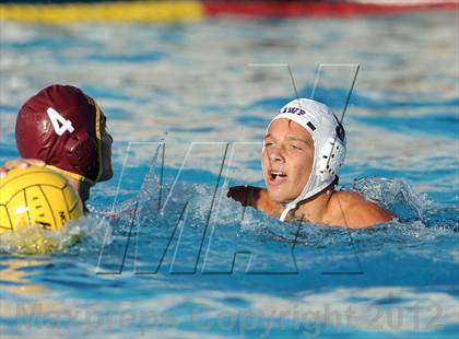 Thumbnail 3 in Los Alamitos vs Esperanza photogallery.