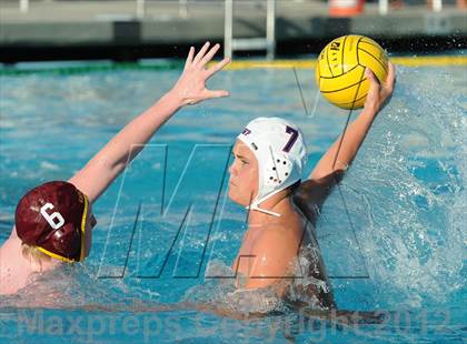 Thumbnail 1 in Los Alamitos vs Esperanza photogallery.