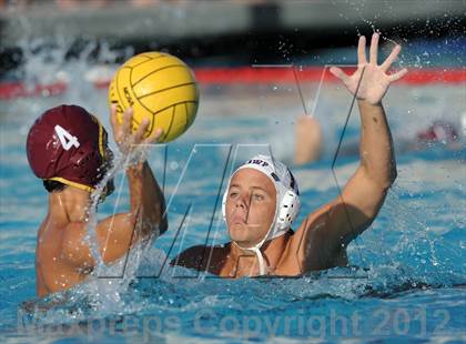 Thumbnail 1 in Los Alamitos vs Esperanza photogallery.