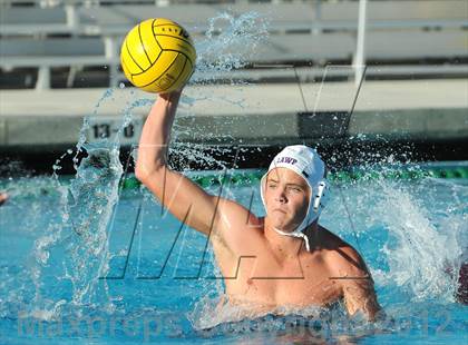 Thumbnail 3 in Los Alamitos vs Esperanza photogallery.
