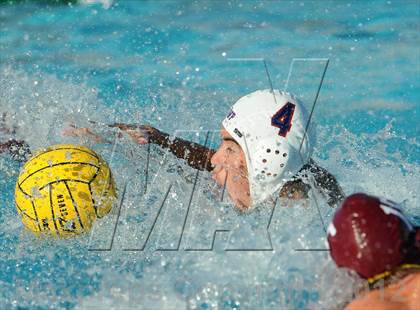 Thumbnail 1 in Los Alamitos vs Esperanza photogallery.