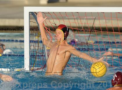 Thumbnail 1 in Los Alamitos vs Esperanza photogallery.