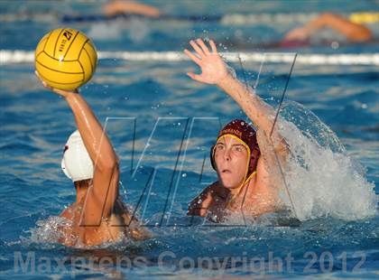 Thumbnail 2 in Los Alamitos vs Esperanza photogallery.