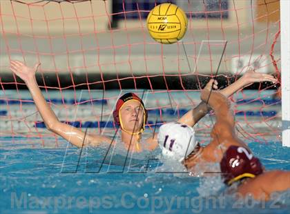 Thumbnail 2 in Los Alamitos vs Esperanza photogallery.