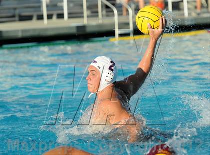Thumbnail 1 in Los Alamitos vs Esperanza photogallery.