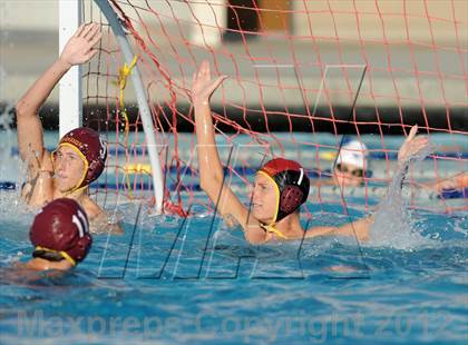 Thumbnail 2 in Los Alamitos vs Esperanza photogallery.