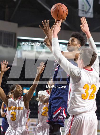 Thumbnail 3 in Mount Tahoma vs. Lindbergh photogallery.