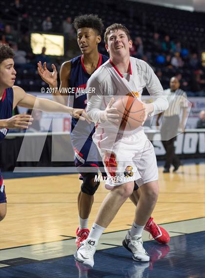Thumbnail 3 in Mount Tahoma vs. Lindbergh photogallery.