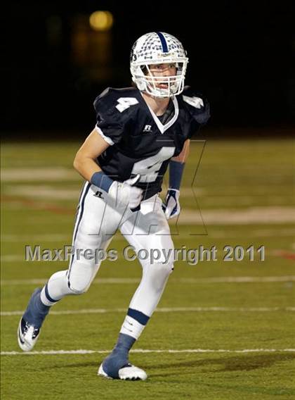 Thumbnail 3 in Ridgefield vs. Staples (CIAC Class LL Quarterfinal) photogallery.
