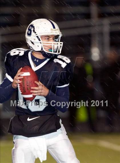 Thumbnail 3 in Ridgefield vs. Staples (CIAC Class LL Quarterfinal) photogallery.