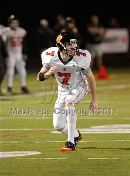 Thumbnail 1 in Ridgefield vs. Staples (CIAC Class LL Quarterfinal) photogallery.