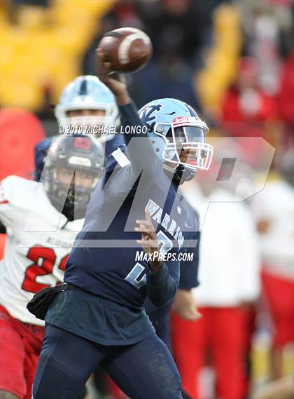 Thumbnail 3 in Aliquippa Vs Central Valley (WPIAL 3A Final) photogallery.