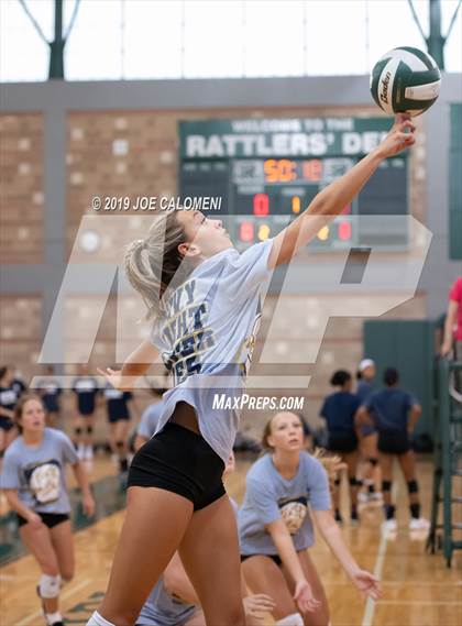 Thumbnail 1 in Tivy vs Taft (Scrimmage) photogallery.
