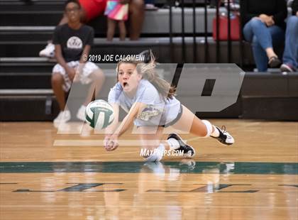 Thumbnail 1 in Tivy vs Taft (Scrimmage) photogallery.