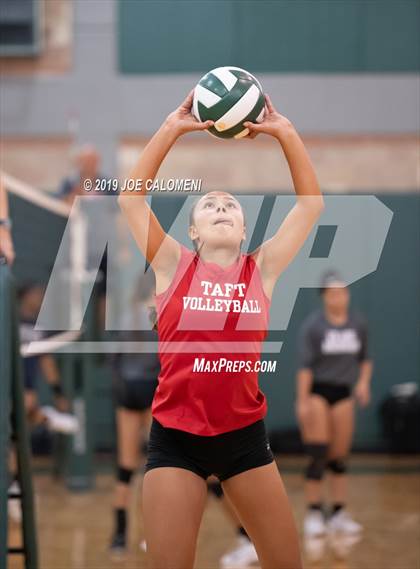 Thumbnail 3 in Tivy vs Taft (Scrimmage) photogallery.