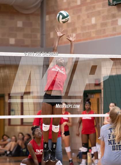 Thumbnail 2 in Tivy vs Taft (Scrimmage) photogallery.