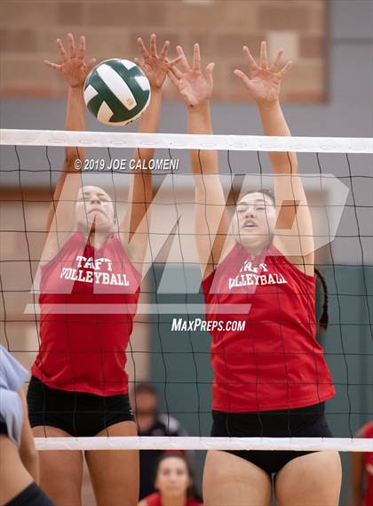 Thumbnail 1 in Tivy vs Taft (Scrimmage) photogallery.