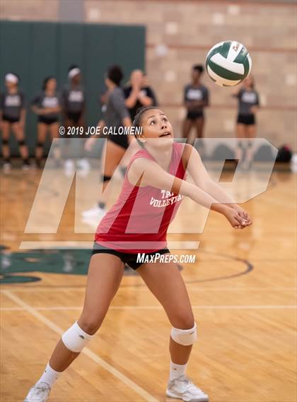 Thumbnail 3 in Tivy vs Taft (Scrimmage) photogallery.