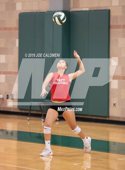 Thumbnail 3 in Tivy vs Taft (Scrimmage) photogallery.