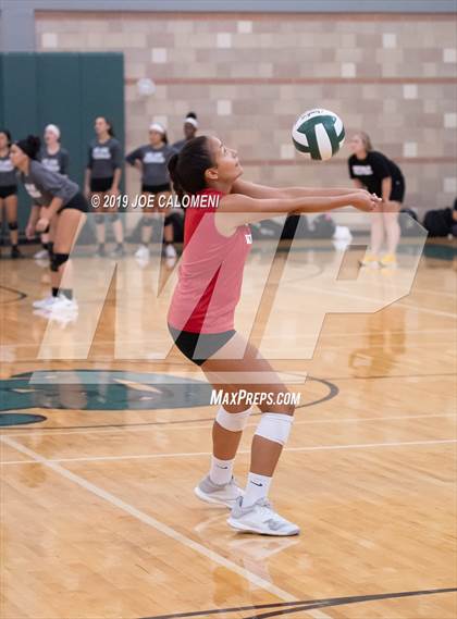 Thumbnail 3 in Tivy vs Taft (Scrimmage) photogallery.