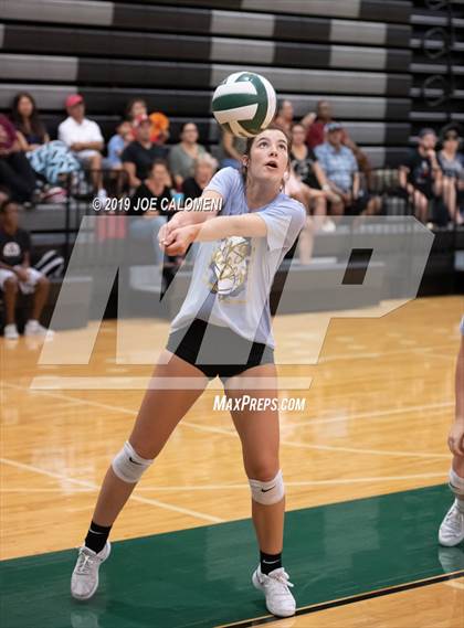 Thumbnail 2 in Tivy vs Taft (Scrimmage) photogallery.