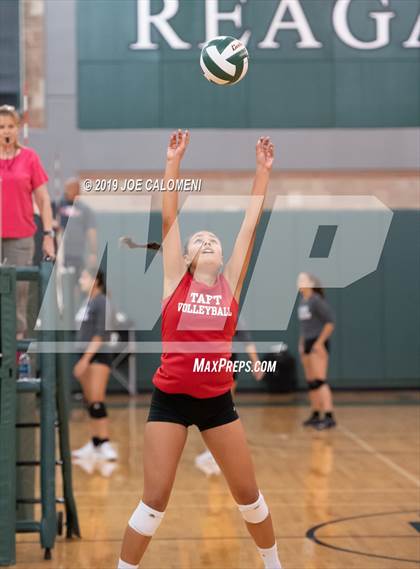 Thumbnail 2 in Tivy vs Taft (Scrimmage) photogallery.