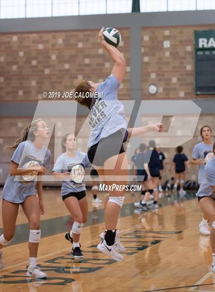 Thumbnail 2 in Tivy vs Taft (Scrimmage) photogallery.
