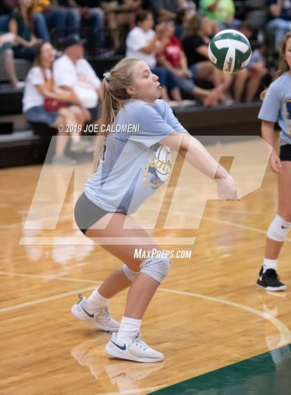Thumbnail 2 in Tivy vs Taft (Scrimmage) photogallery.