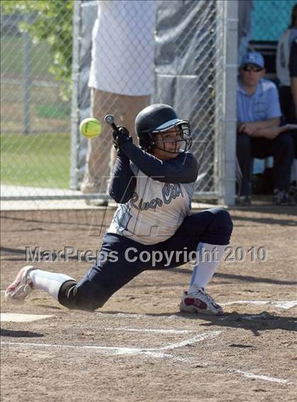 Thumbnail 3 in Foothill @ River City photogallery.