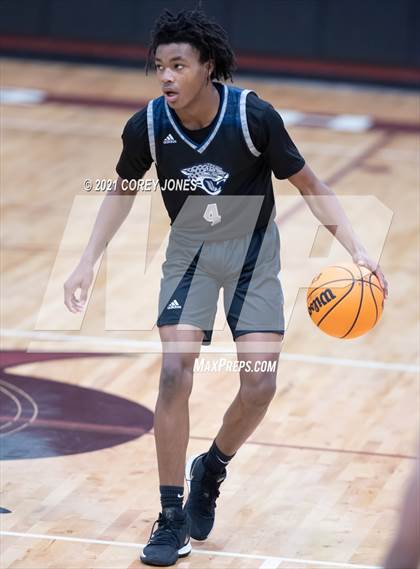 Thumbnail 1 in Spalding vs Central (Screamin' Demon Invitational) photogallery.