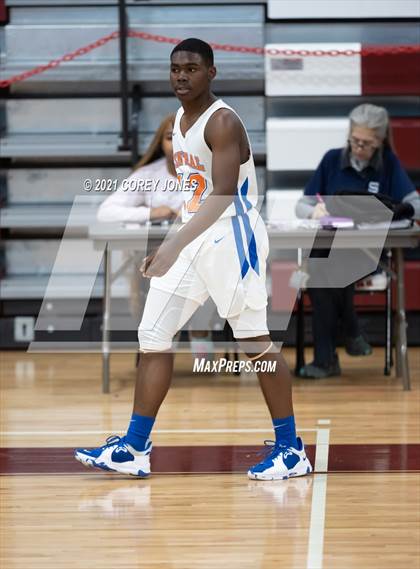 Thumbnail 1 in Spalding vs Central (Screamin' Demon Invitational) photogallery.