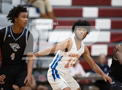 Thumbnail 1 in Spalding vs Central (Screamin' Demon Invitational) photogallery.