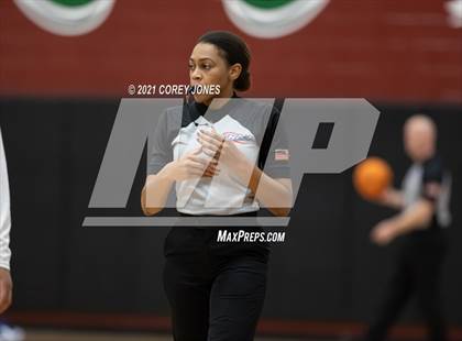 Thumbnail 2 in Spalding vs Central (Screamin' Demon Invitational) photogallery.
