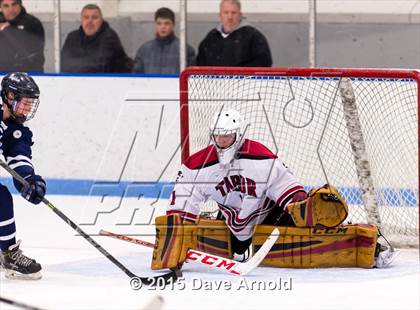 Thumbnail 2 in Tabor Academy vs Nobles & Greenough photogallery.