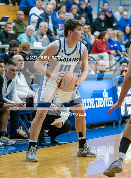 Thumbnail 2 in Guerin Catholic vs. Indianapolis Bishop Chatard (IHSAA 3A Sectional 27 final) photogallery.