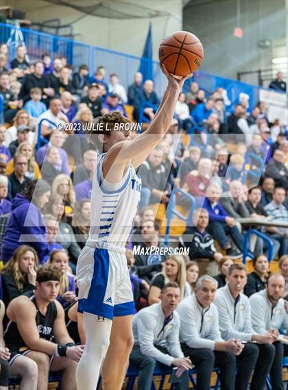 Thumbnail 3 in Guerin Catholic vs. Indianapolis Bishop Chatard (IHSAA 3A Sectional 27 final) photogallery.