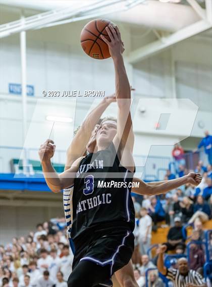Thumbnail 2 in Guerin Catholic vs. Indianapolis Bishop Chatard (IHSAA 3A Sectional 27 final) photogallery.