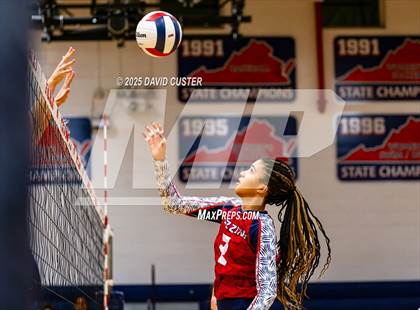 Thumbnail 3 in Grassfield @ West Springfield (VHSL, Class 6, State Semi-Final) photogallery.