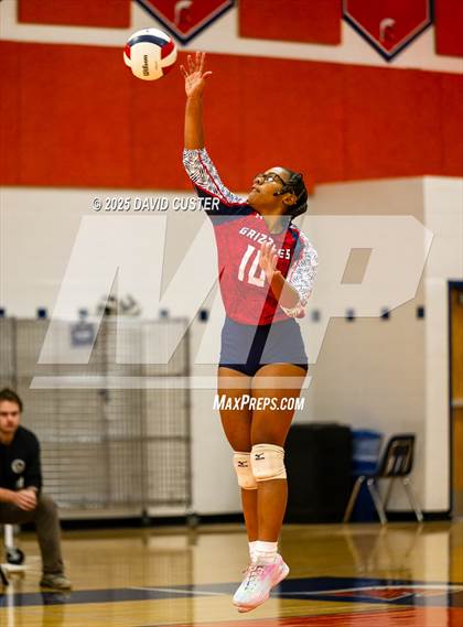 Thumbnail 1 in Grassfield @ West Springfield (VHSL, Class 6, State Semi-Final) photogallery.