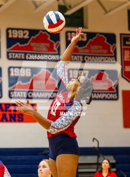 Thumbnail 3 in Grassfield @ West Springfield (VHSL, Class 6, State Semi-Final) photogallery.