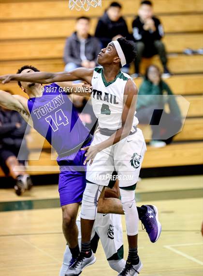 Thumbnail 2 in Tokay vs Monterey Trail (NIKE Elk Grove vs. Stockton Challenge) photogallery.