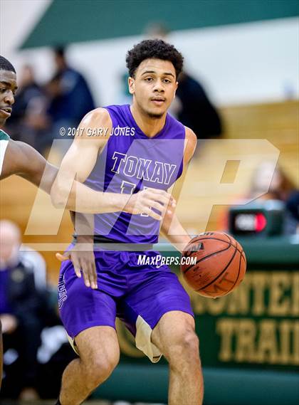 Thumbnail 3 in Tokay vs Monterey Trail (NIKE Elk Grove vs. Stockton Challenge) photogallery.