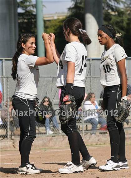 Thumbnail 3 in Leigh vs. Archbishop Mitty (CIF CCS D2 Final) photogallery.