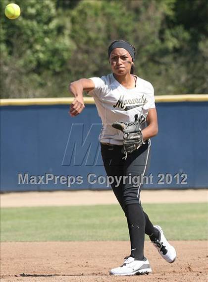 Thumbnail 3 in Leigh vs. Archbishop Mitty (CIF CCS D2 Final) photogallery.