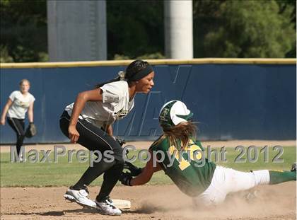 Thumbnail 1 in Leigh vs. Archbishop Mitty (CIF CCS D2 Final) photogallery.