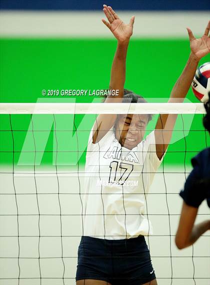 Thumbnail 2 in Sachse vs Lamar photogallery.