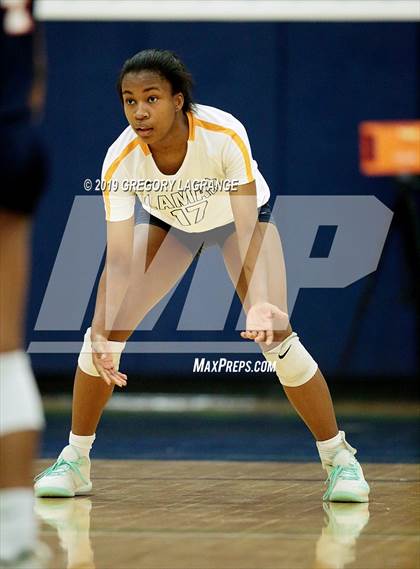 Thumbnail 1 in Sachse vs Lamar photogallery.