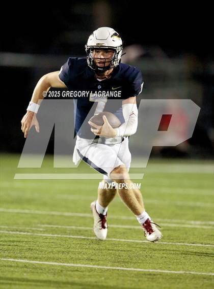 Thumbnail 3 in Marcus vs Keller photogallery.