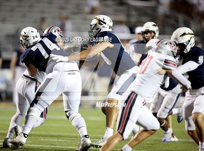 Thumbnail 2 in Marcus vs Keller photogallery.