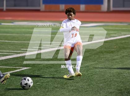 Thumbnail 3 in Lee vs Madison photogallery.